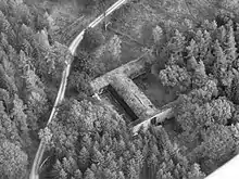 Alte Autobahnbrücke im Gebiet von Söhrewald (2007), in der sich im Zweiten Weltkrieg ein Junkers-Werk befand (Lage51.2469277777789.6125472222222)