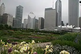 Michigan Boulevard District vom Lurie Garden, Chicago ausAufnahme: 2006
