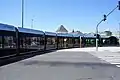 Tram auf der N52 in Höhe des Kreisels Robert Schumann