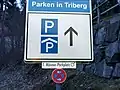 Hinweisschild zum Männerparkplatz