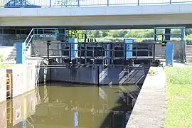 Das Unterhaupt unter der Mühlendammbrücke