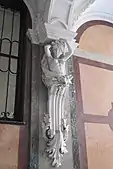 Karyatide