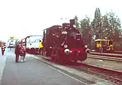 Rijtuigen van VEHE aus Rennertshofen vor weiter fahrt nach Stadskanaal im Veendam. Fur diese reis wirt locomotief 4 von Museum Buurtspoorweg (ex Delmenhorst-Harpstedter Eisenbahn) gemieted, 19. Juni 1992.