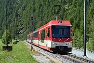 Der MGB Komet ist von den BDSeh 4/8 abgeleitet, wobei die Länge der Fahrgastmodule für eine möglichst große Fahrgastkapazität optimiert wurde (2007).