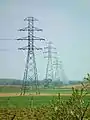 Typische 110-kV-Bauform des polnischen Netzes mit zusätzlicher Erdseil­traverse