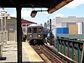 Linie&nbsp;W in Queensboro Plaza (2017)