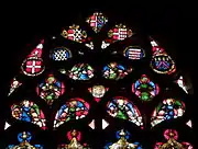 Maßwerk mit Engeln und Wappen der Familien Coatgoureden und Lezududy