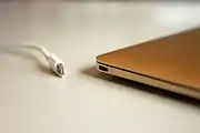 USB-C-Anschluss und -Kabel