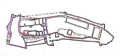 Grundriss: rot&nbsp;= romanischer Kernbau; braun&nbsp;= gotische Erweiterungen (14.&nbsp;Jh.); violett&nbsp;= Erweiterungen im 15.&nbsp;und 16.&nbsp;Jh.