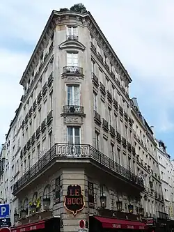 Das Café de Buci liegt am Platz