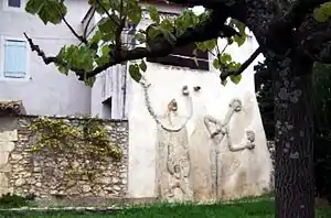 Reliefs an Ernsts Haus in Saint-Martin-d’Ardèche, (um 1939)