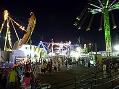 Recinto Ferial, Kirmes auf der einen Hälfte der Feria de la Noche