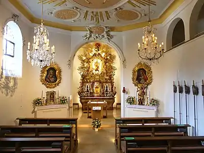Apsis mit Hochaltar