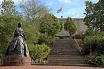 Denkmal der Zarin Maria Alexandrovna und Stadthaus in Mariehamn