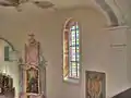 Seitenfenster auf der Friedhofsseite
