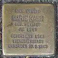 Marie Kahn vor der Hudtwalckerstraße 27