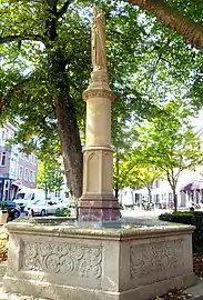 Brunnenbecken Marienbrunnen