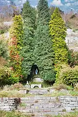 Mariengrotte im Park