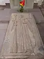 Deckplatte des ehemaligen Hochgrabes des Makarius in der Marienkapelle in Würzburg