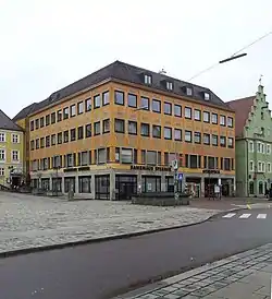 Hauptsitz der Bank am Marienplatz in Freising
