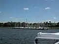 Die Marina von der Wasserseite