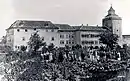 Relikte des im 19. Jh. weitgehend abgerissenen Schlosses (linker Teil)