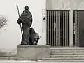 Heiliger Korbinian mit dem Bären vor dem Katholischen Kirchensteueramt München, Maxburgstraße 2