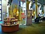 Medienangebote und Verweilflächen