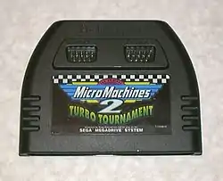 Sega Mega-Drive Modul mit zusätzlichen Joypadbuchsen