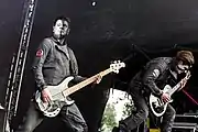 Bassist Wenz Weniger (links)