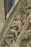 Dekor des linken Seitenportals am Chor