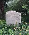 Nachbildung Menhir III (männlich), 1942 mit Menhir IV gefunden; Höhe 1,08 m.
