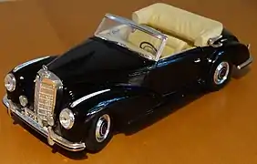 Mercedes-Benz 300 S von 1955 in 1:18