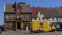 Zum Wohnmobil umgebauter Mercedes-Benz Sprinter mit Kofferaufbau
