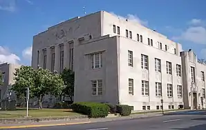 Das Mercer County Courthouse in Princeton, seit 1980 im NRHP gelistet
