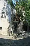 Das Mesnerhaus mit der Brucknerstiege