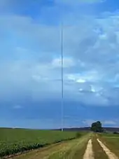65 Meter hoher Messmast im Windpark Gussenstadt