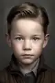 Midjourney kann fiktive Menschen erschaffen, hier etwa einen ca. 8-jährigen Jungen.