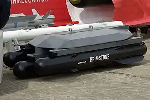 Drei MBDA Brimstone an einem Tragegestell