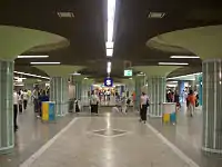 Einkaufspassage, Zugang zum S-Bahnhof