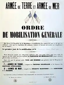 Dem Attentat von Sarajevo am 28. Juni 1914 – links in einer nicht ganz exakten zeitgenössischen Darstellung – folgten die Julikrise und wechselseitige Mobilmachungen, rechts die Anordnung der französischen Mobilmachung zum 2. August 1914