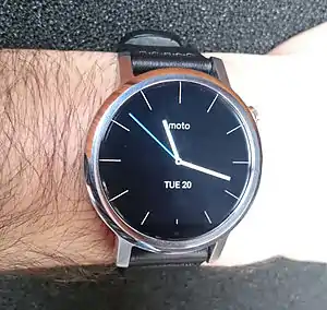 Moto 360 (2015), 42&nbsp;mm Durchmesser