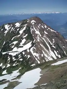 Der Cheam Peak vom Lady Peak aus