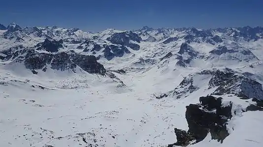 Blick nach Süden durch die Val d’Agnel zur Julierpassstrasse.