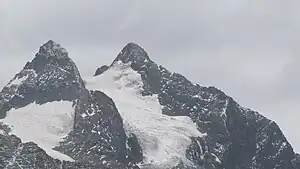 Alexandra-Spitze (links) und Margherita-Spitze des Ruwenzori-Gebirges