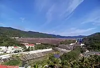 Mudan-Staudamm und Speicherbecken