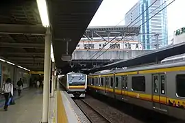 Bahnsteig der Nambu-Linie