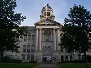 Das Muscatine County Courthouse in Muscatine, seit 1981 im NRHP gelistet