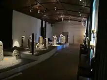 Im Stelenmuseum auf der Burg