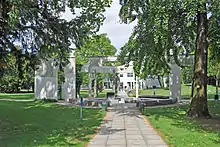 Brunnen von Westen